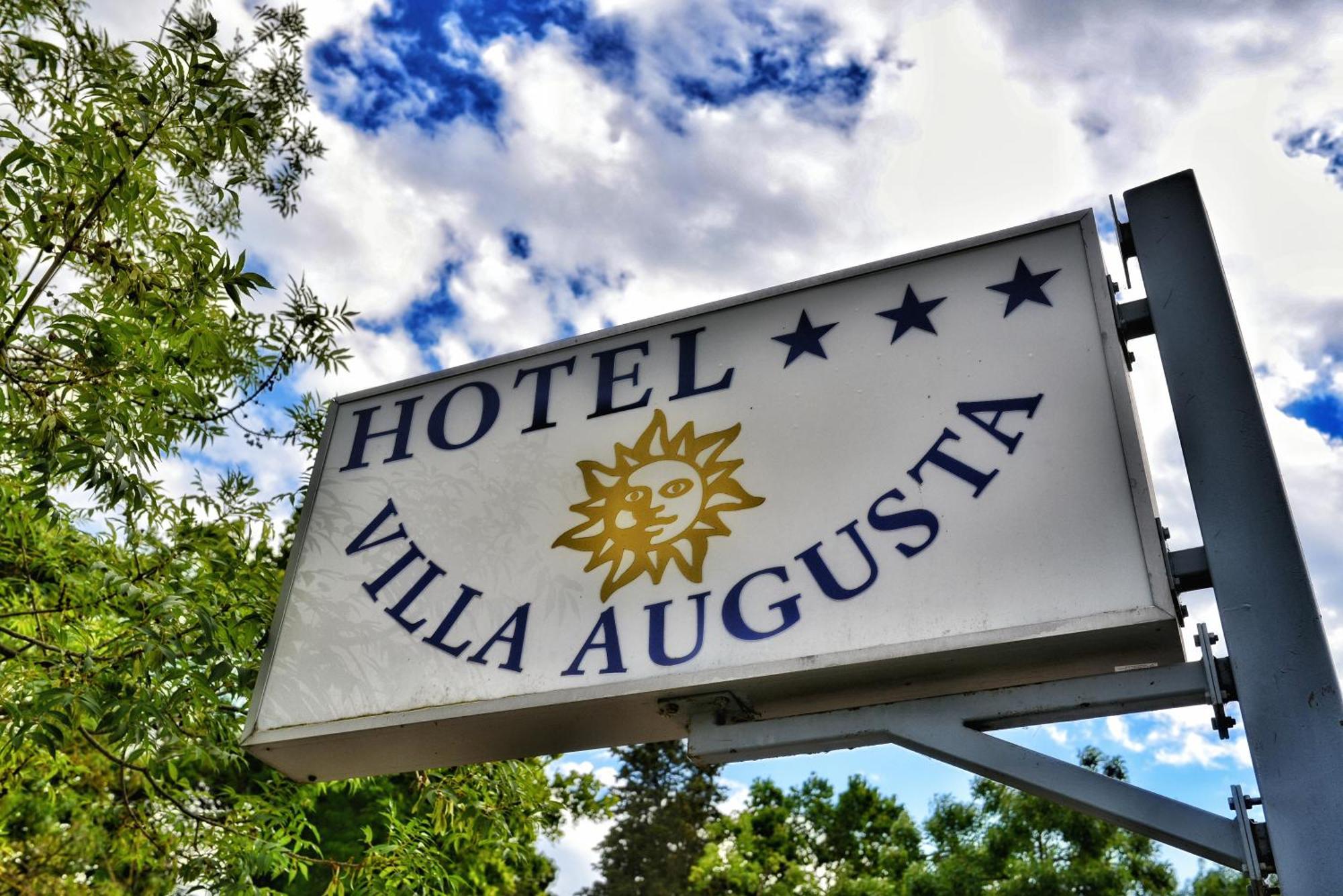 Hotel Augusta 3*